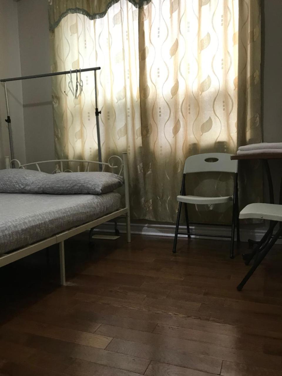 Chinatown Travellers Home Торонто Екстериор снимка